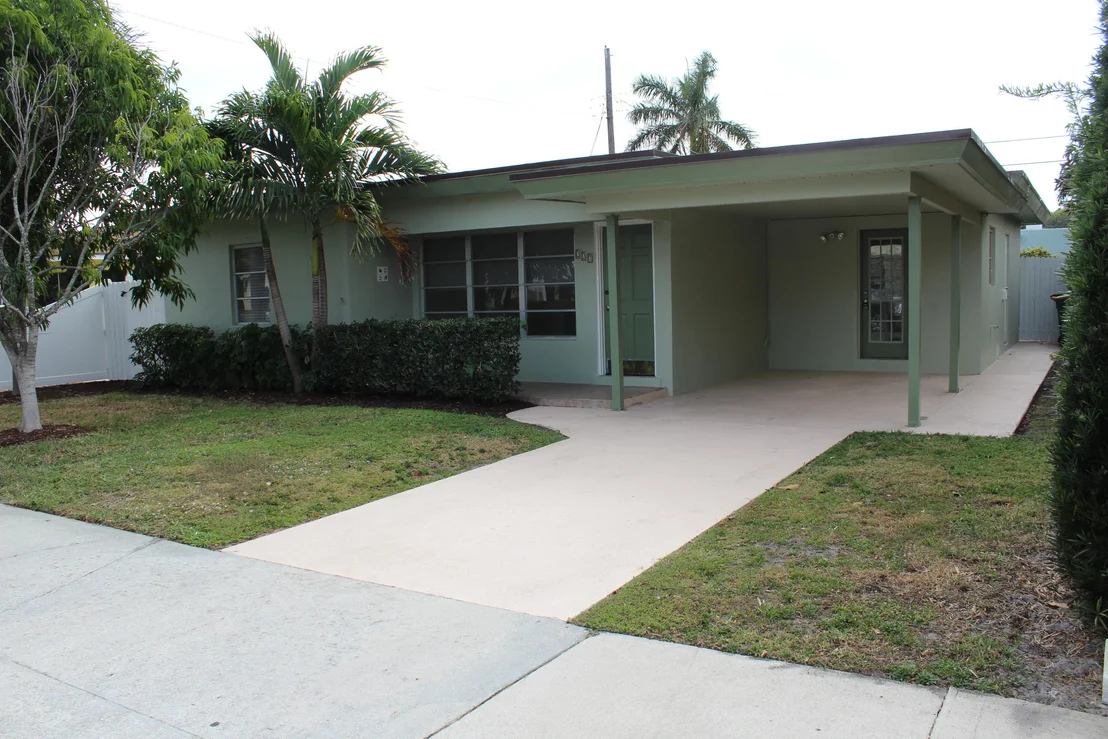 Photo of 227 Vanderbilt Drive