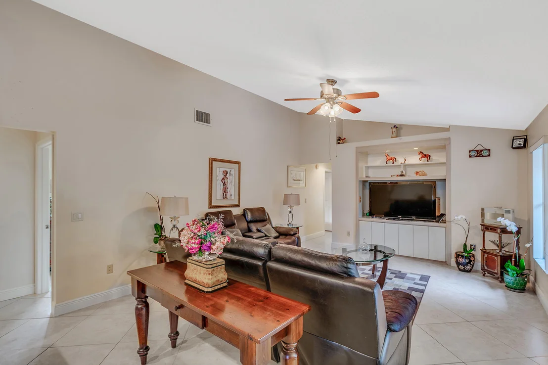 Photo of 2316 Stonegate Drive