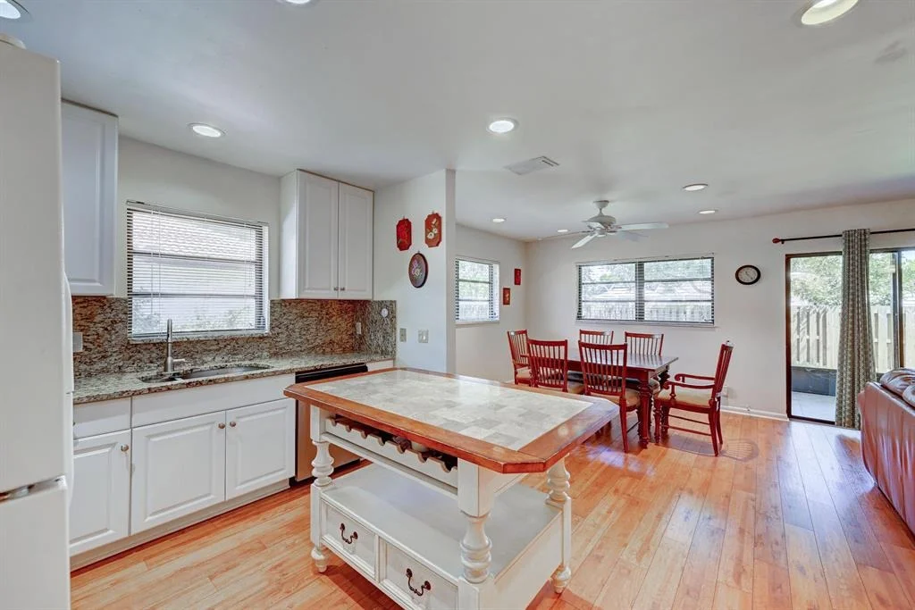 Photo of 333 Knob Hill Boulevard