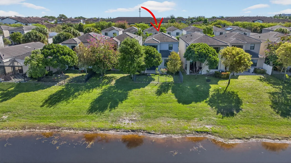 Photo of 325 NW 33rd Lane