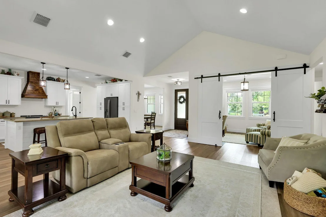 Photo of 10610 Pine Needle Drive