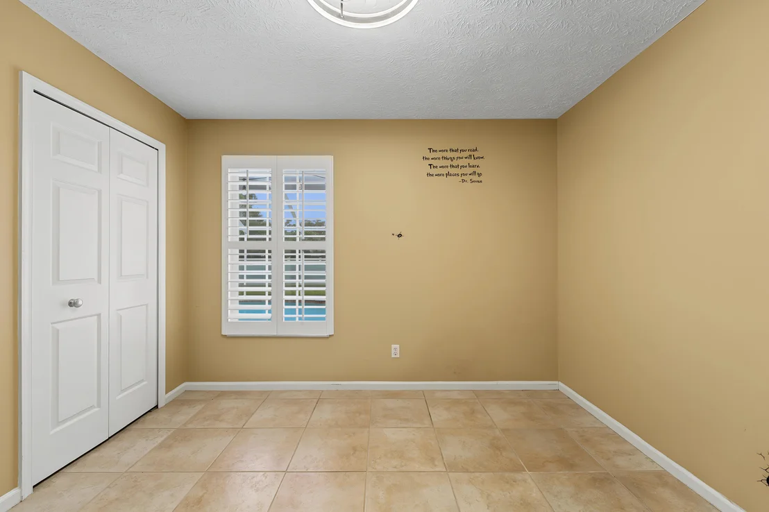 Photo of 6908 Bronte Circle