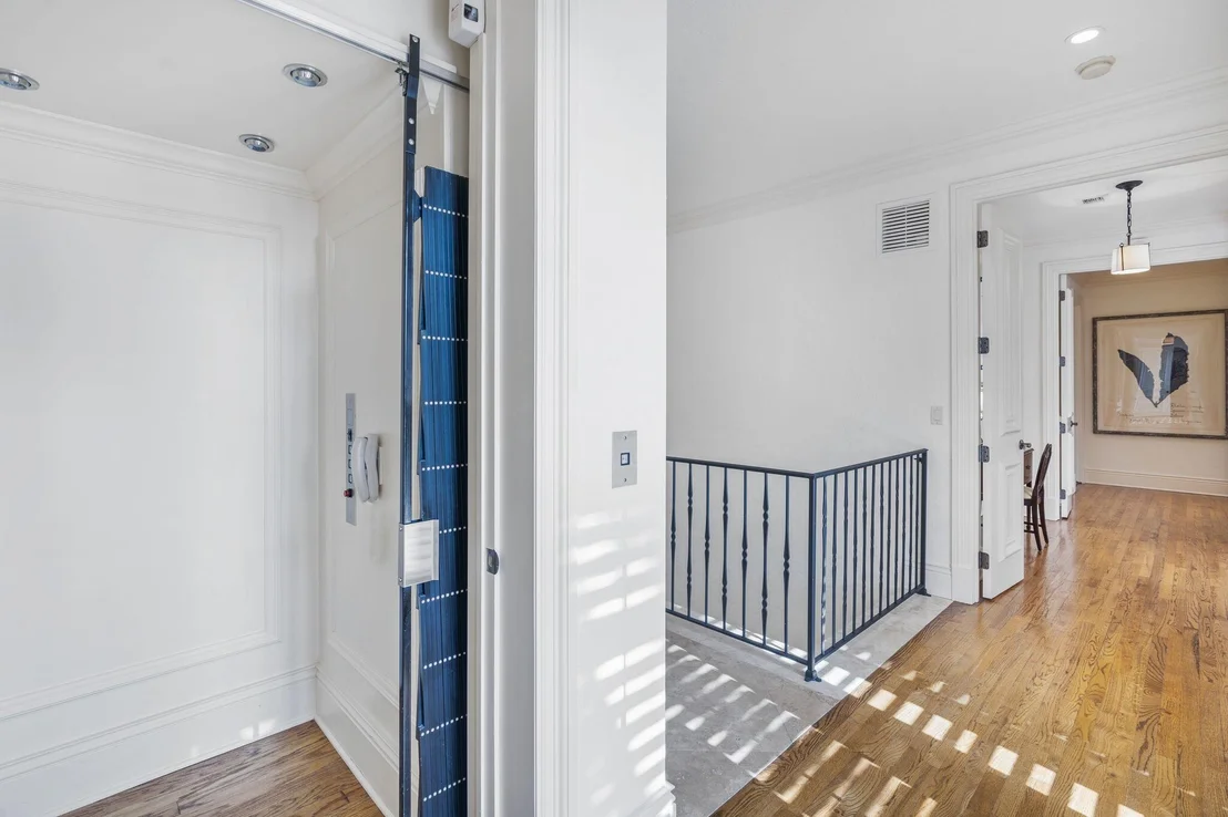 Photo of 224 Barton Avenue