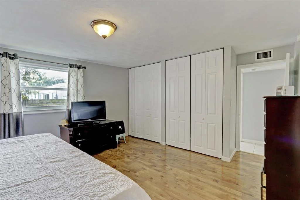 Photo of 822 Burch Drive