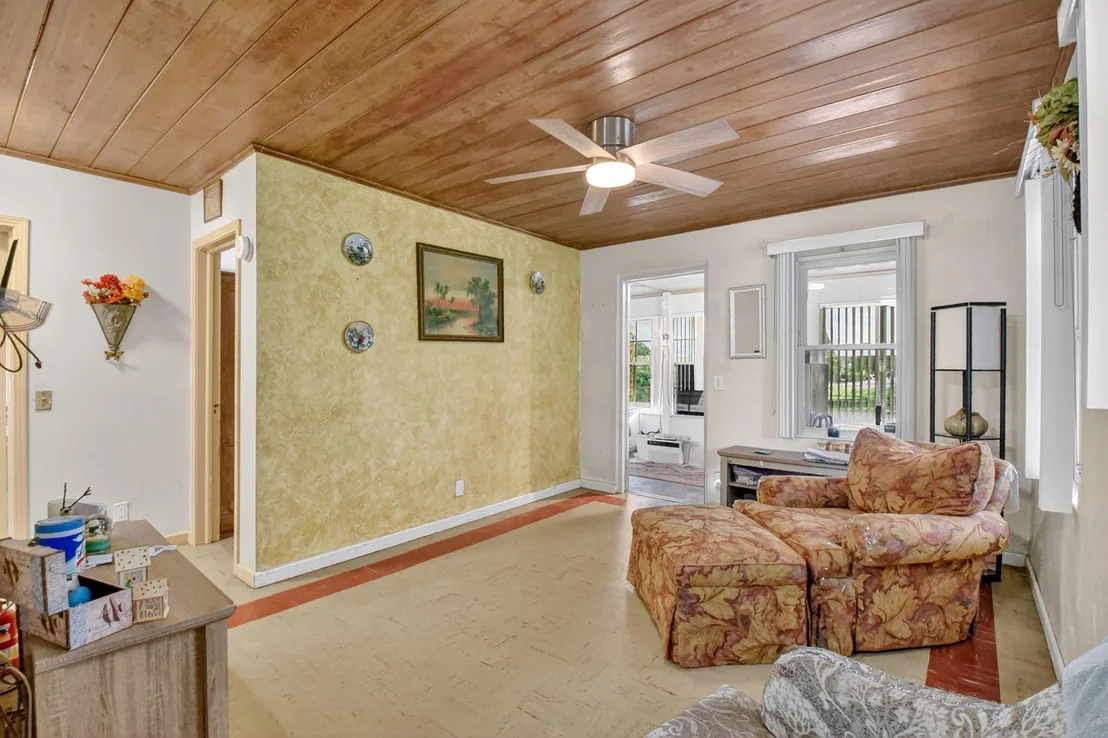 Photo of 3582 Davis Road
