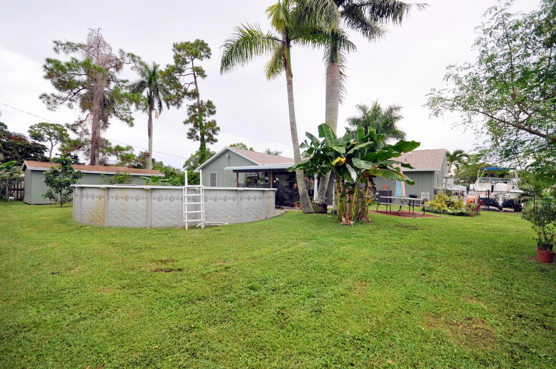 Photo of 92 W Pine Tree Avenue
