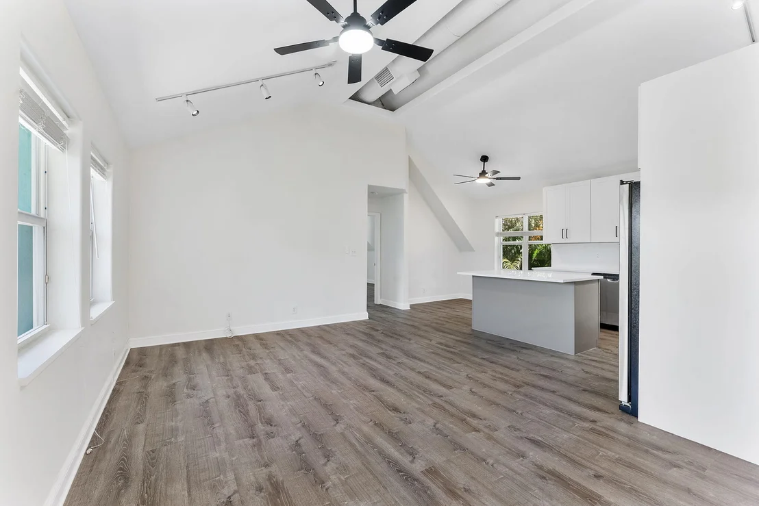 Photo of 7044 Thompson Road