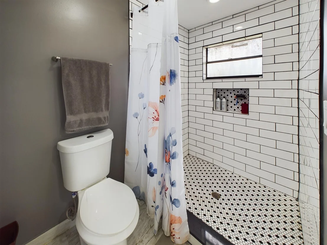 Photo of 2267 NE 54th Trail