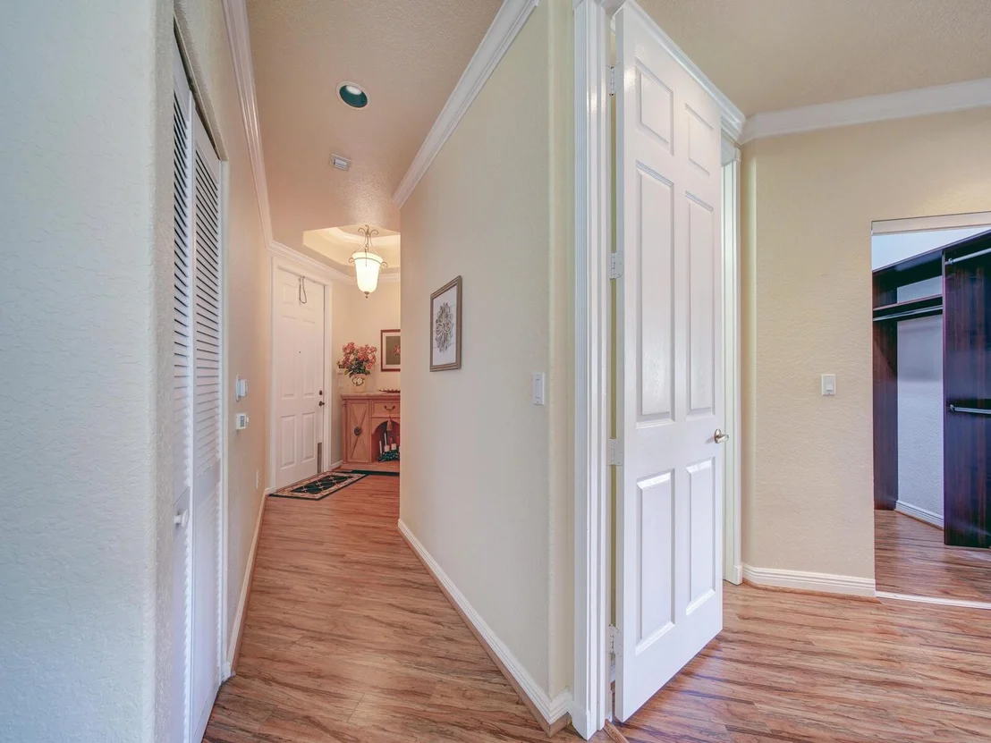 Photo of Unit 103 at 7811 Exeter Boulevard