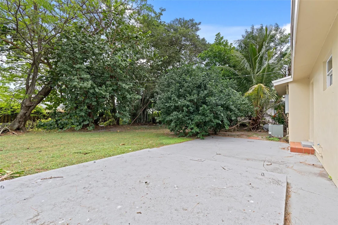 Photo of 5068 Buchanan