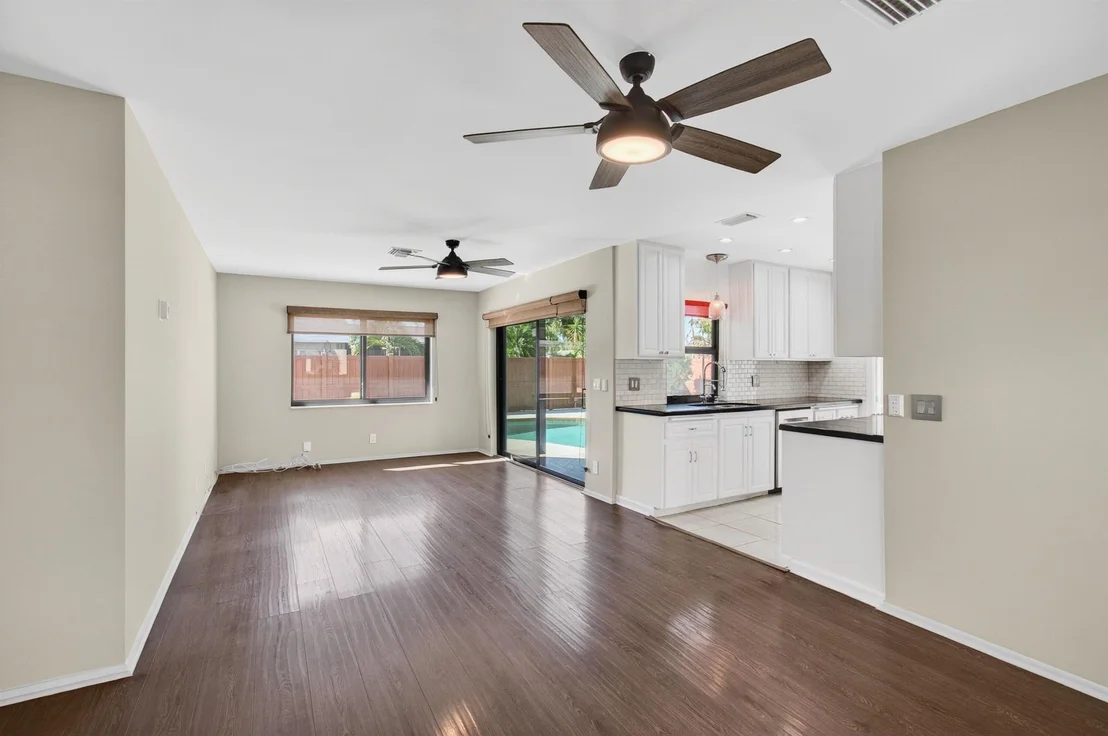 Photo of 714 Heron Drive