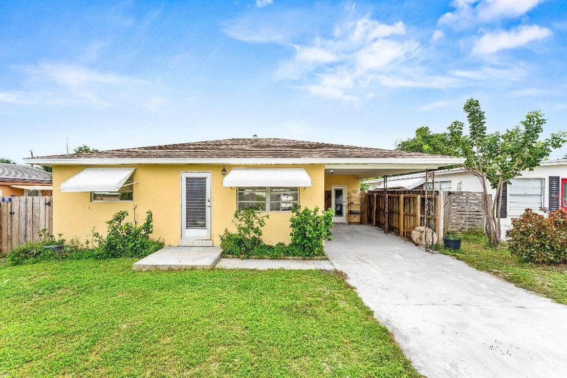 Photo of 1084 James Road