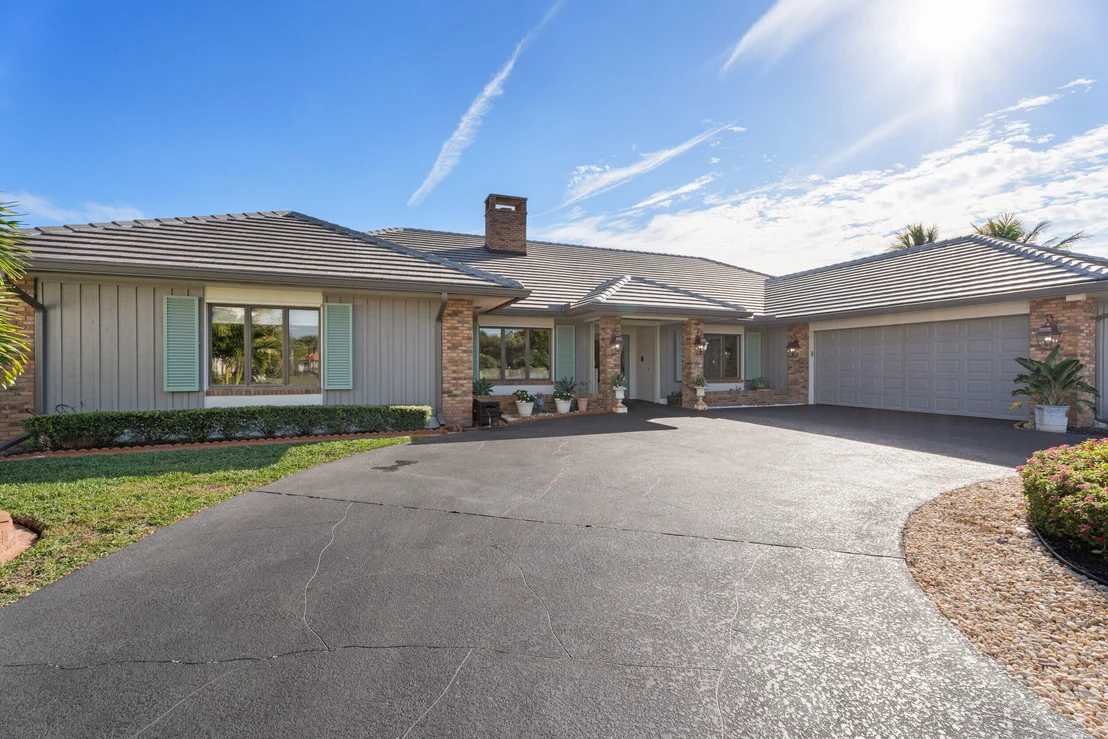 Photo of 427 Glenbrook Drive