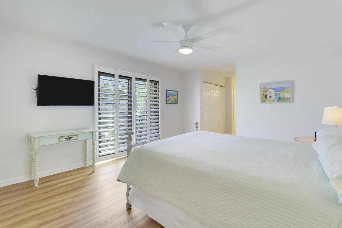 Photo of Unit 5A at 1420 Ocean Way