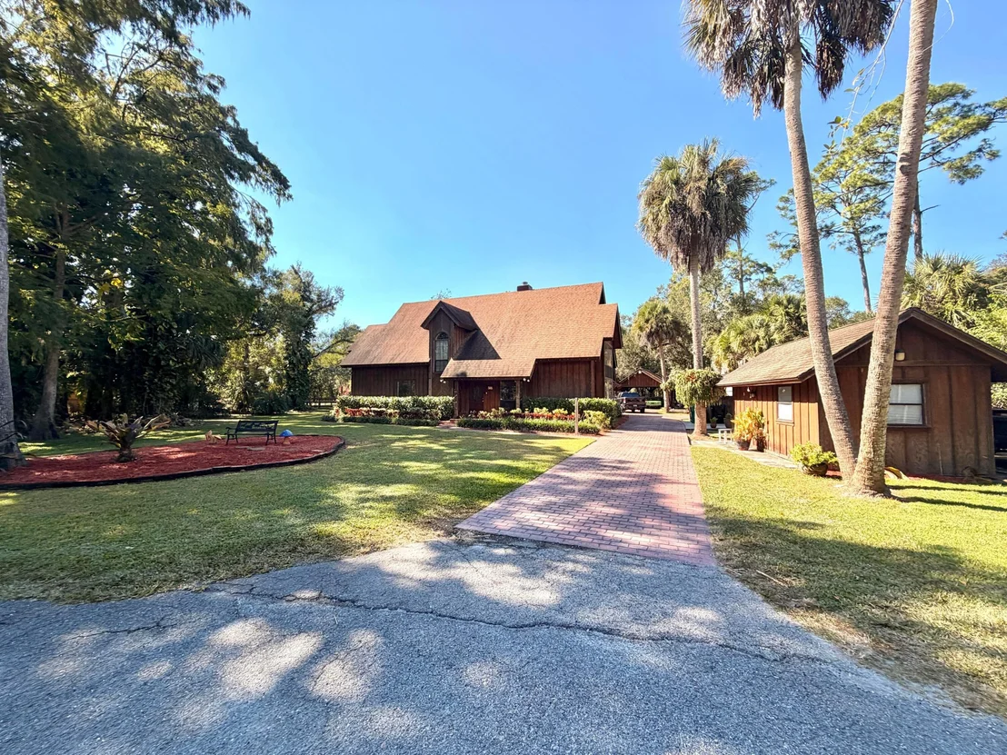 Photo of 505 SE 18th Way