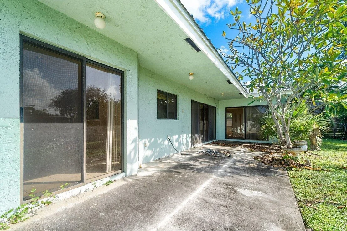Photo of 702 Enfield Road
