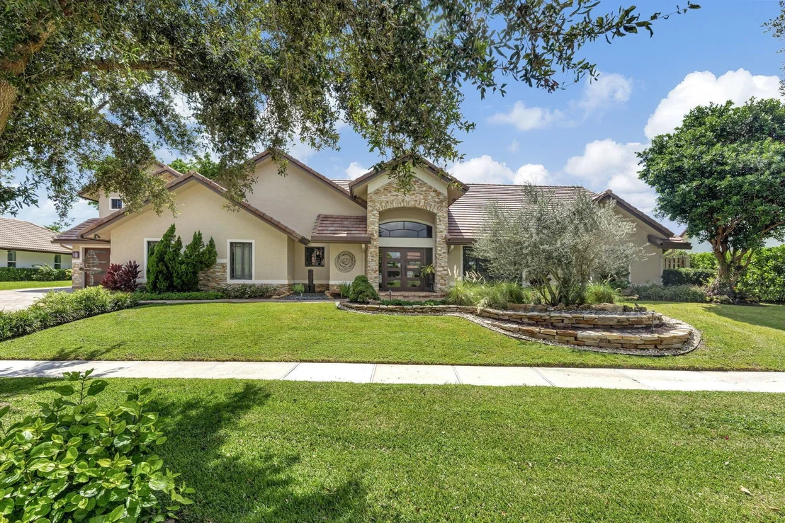 Photo of 3070 Equestrian Drive
