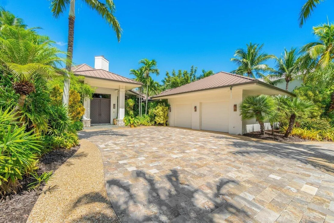Photo of 6400 SE Inlet Way