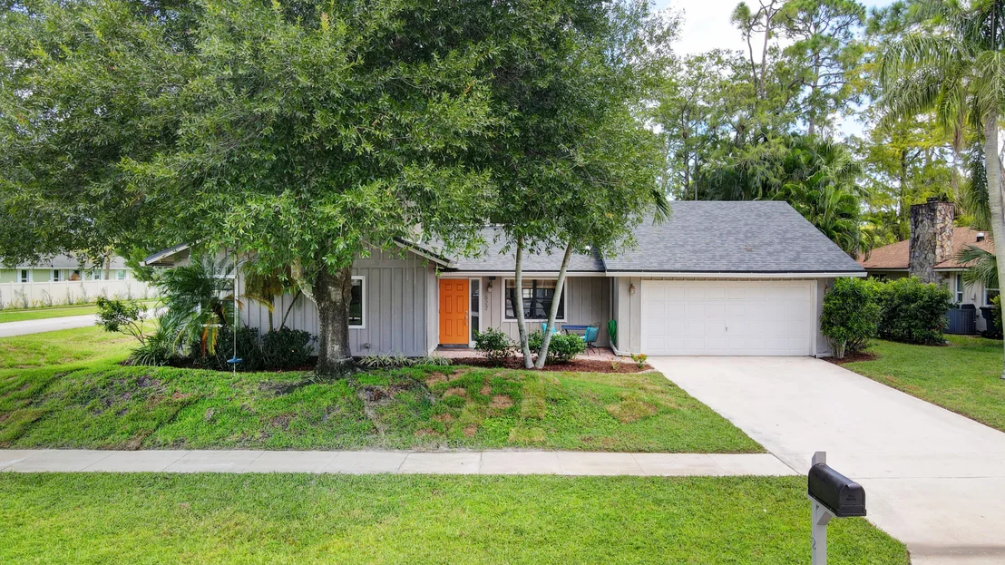 Photo of 822 Daffodil Drive
