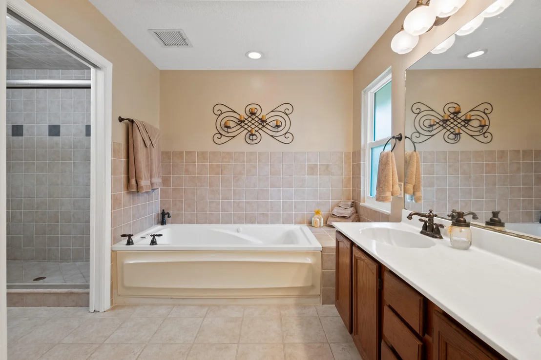Photo of 965 Whippoorwill Row