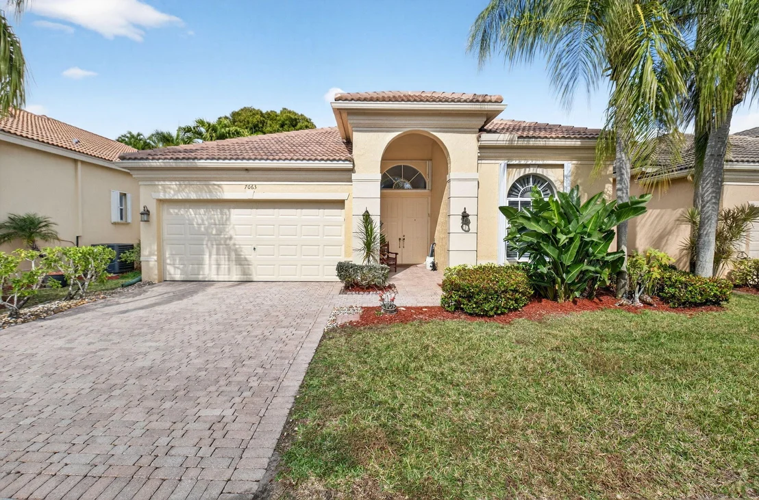 Photo of 7063 Demedici Circle