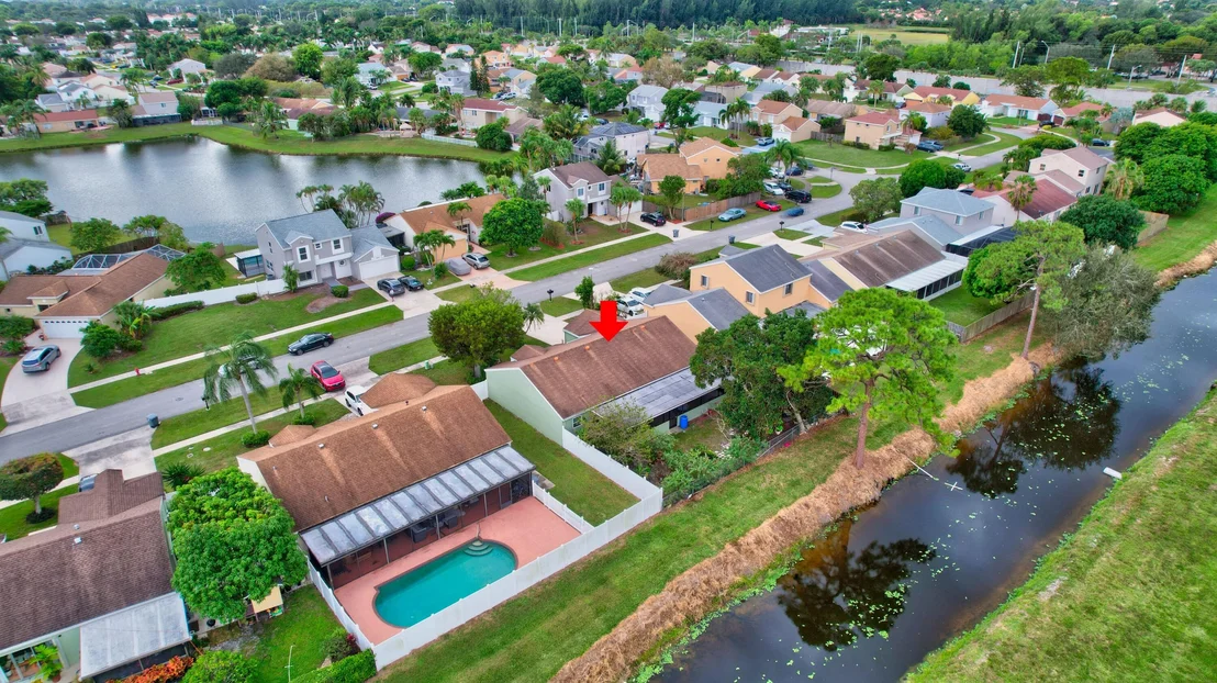 Photo of 9873 Robins Nest Road