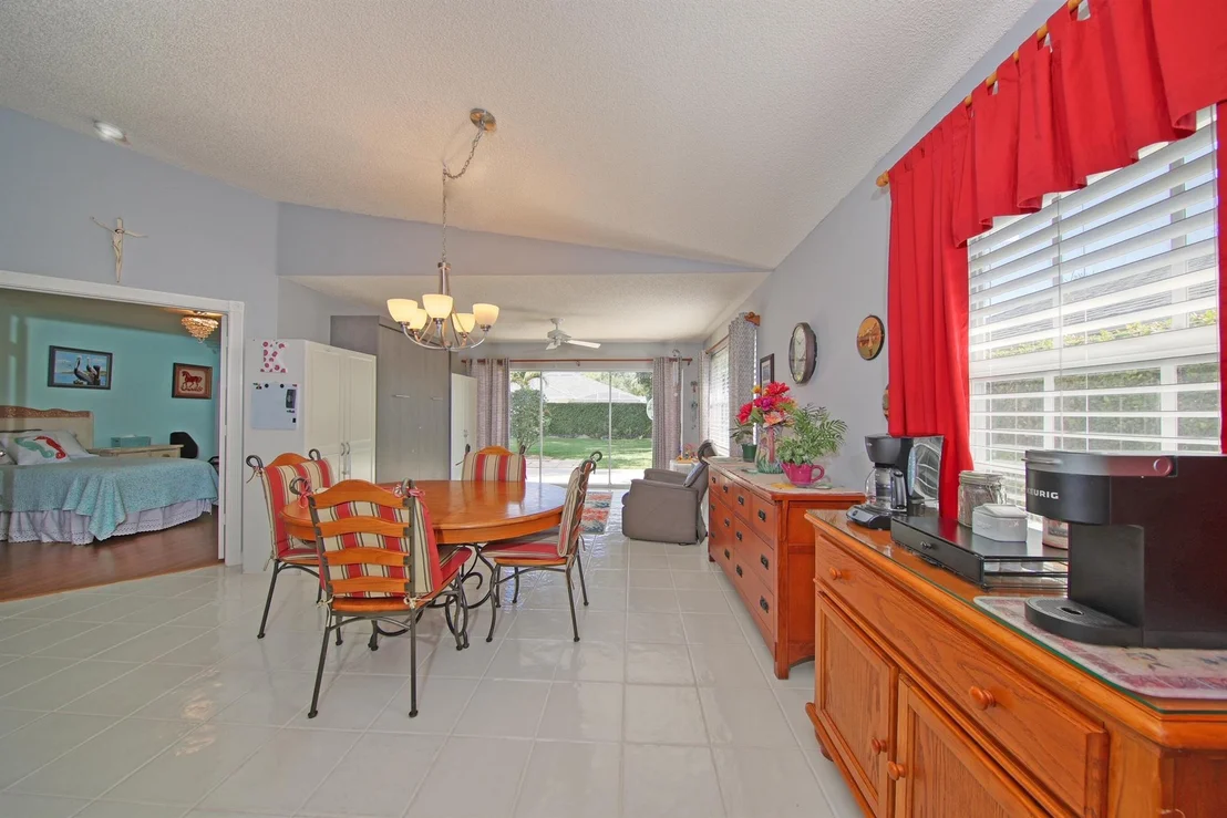 Photo of 252 Brier Circle