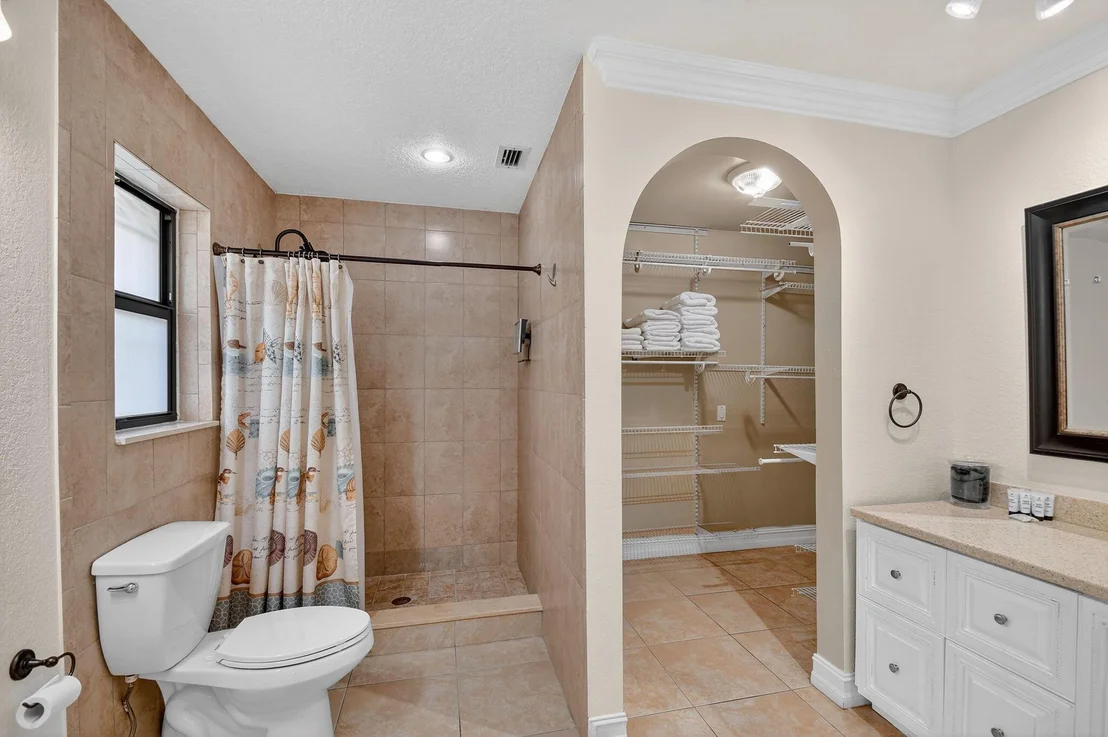 Photo of 1035 Soelca Drive