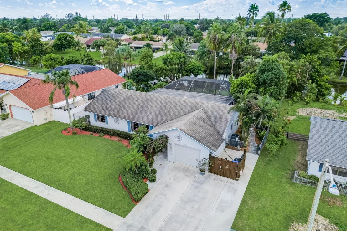 Photo of 128 Martin Circle