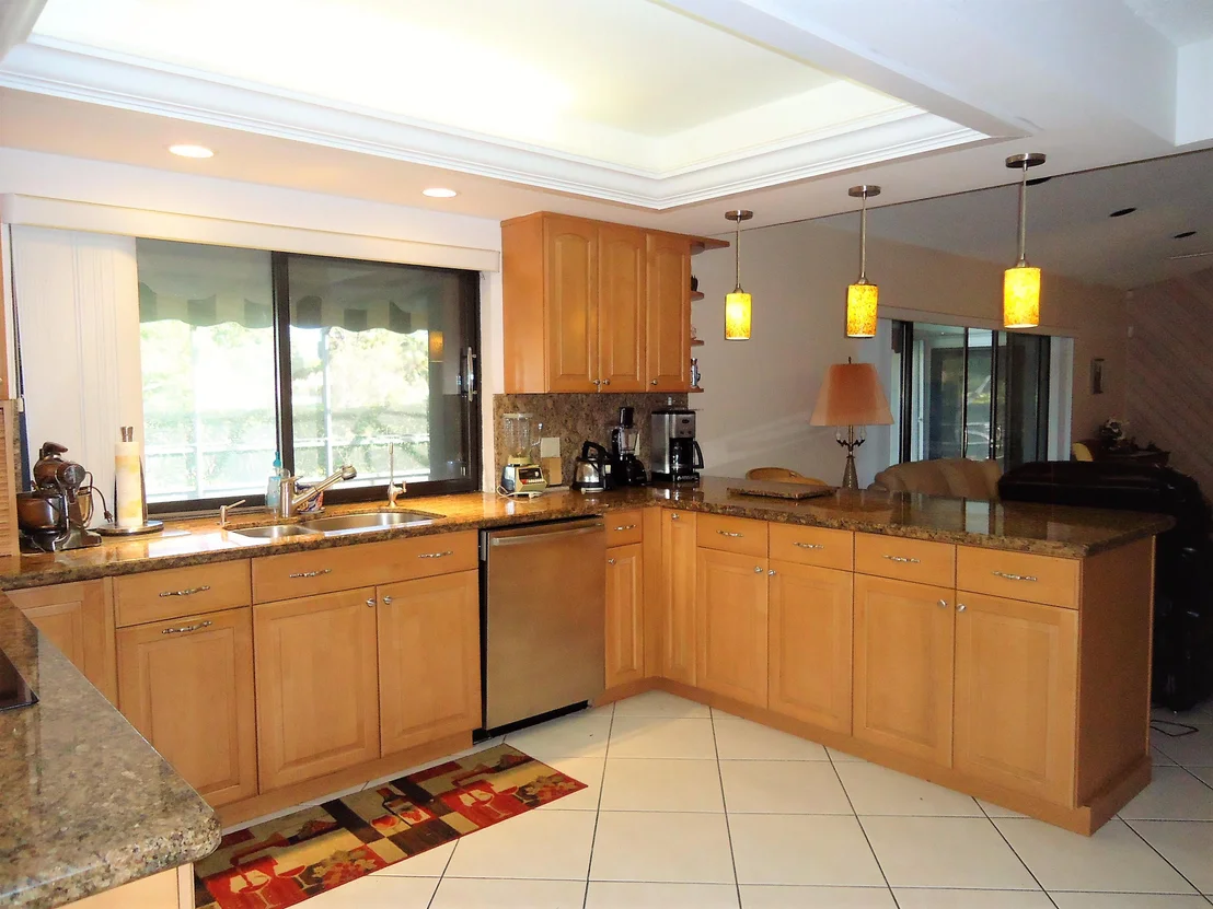 Photo of 3129 Lakeview Drive