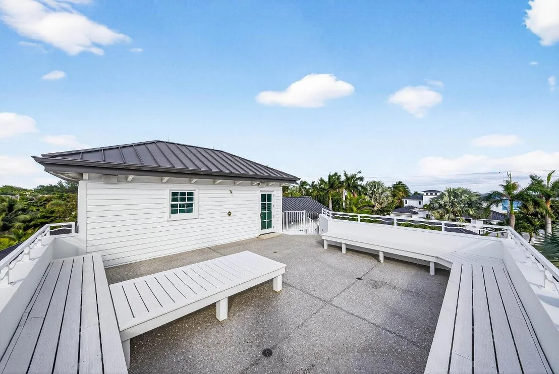 Photo of 720 N Ocean Boulevard