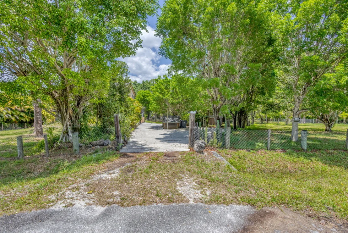 Photo of 13705 Persimmon Boulevard