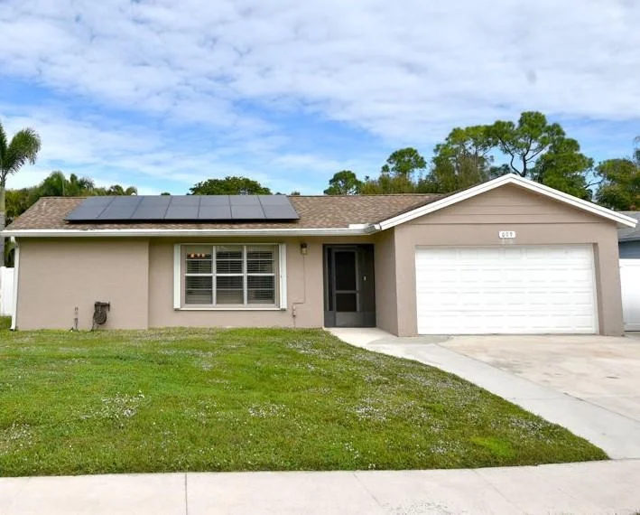 Photo of 609 Oak Terrace