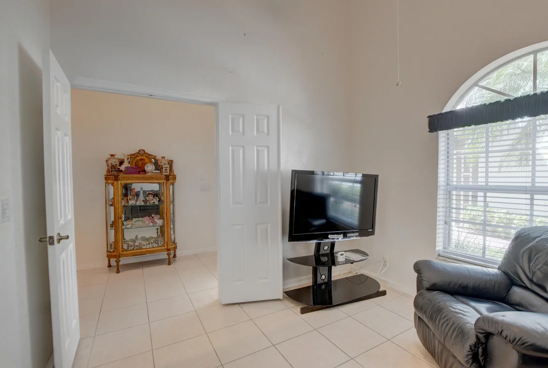 Photo of 6092 Caladium Road
