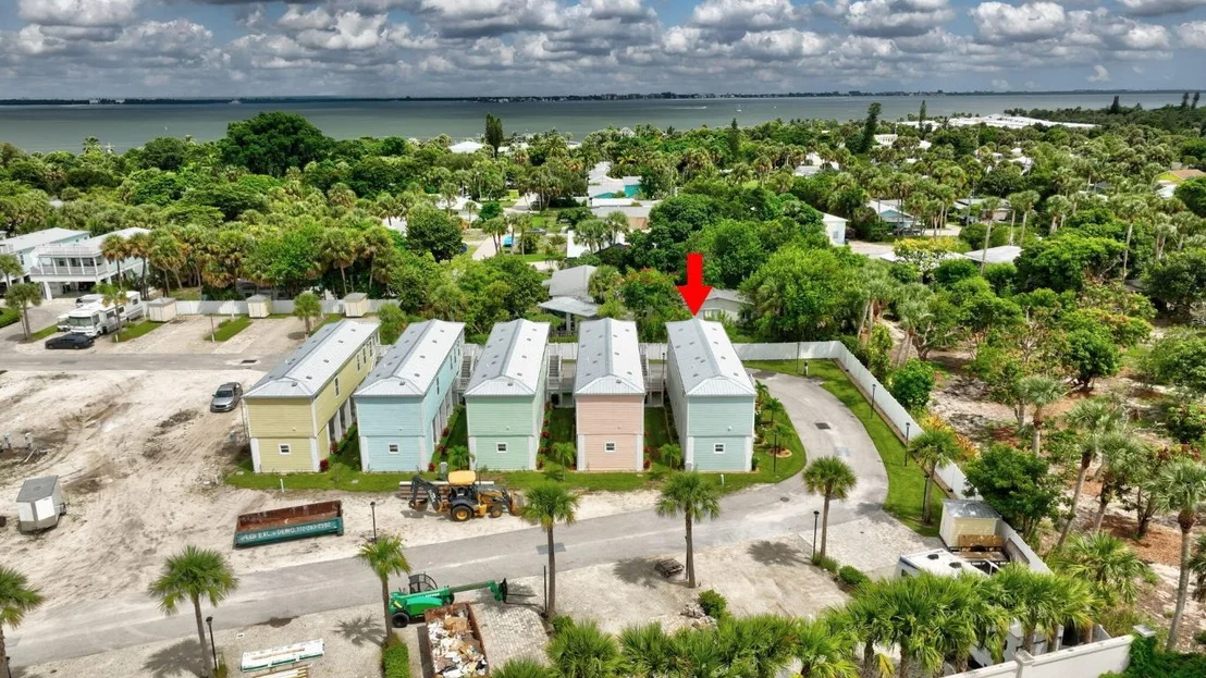 Photo of 301 NE Coastal Drive