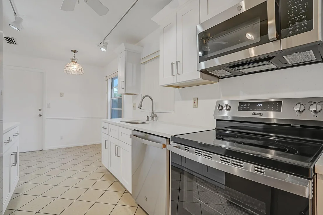 Photo of 7106 Pine Bluff Drive