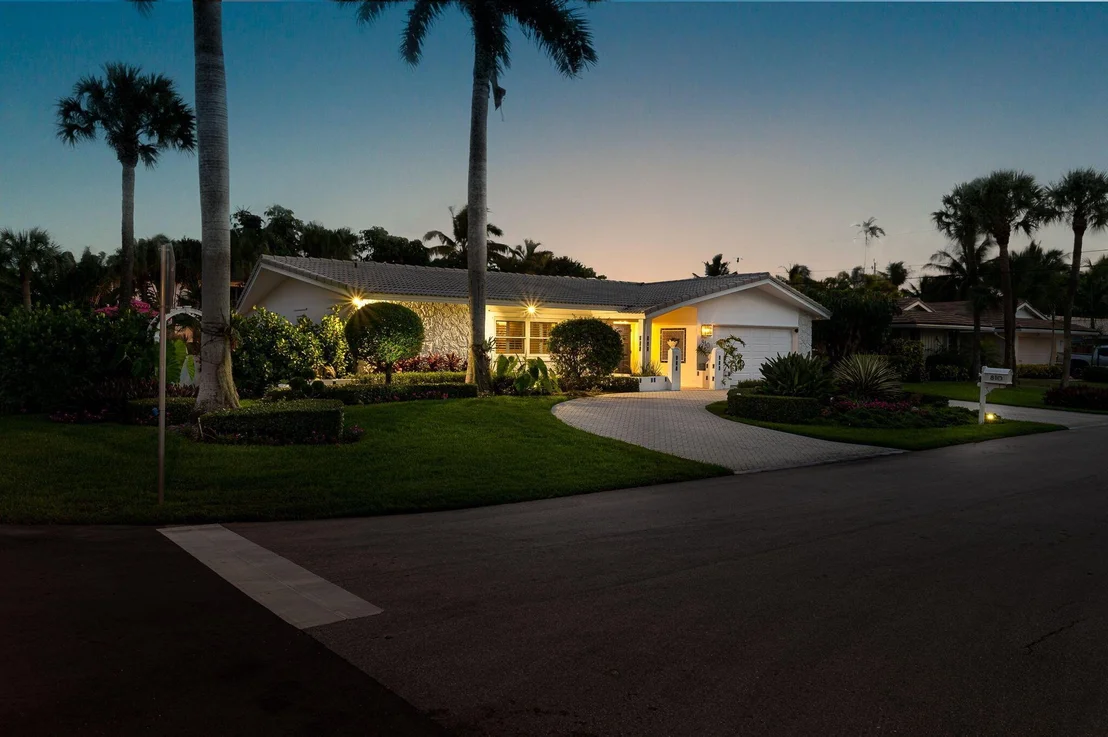Photo of 810 Valencia Drive