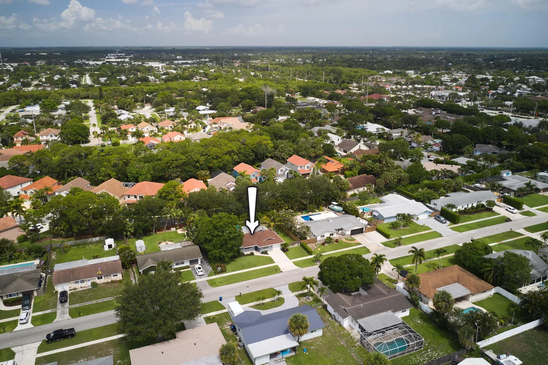 Photo of 304 Circle W
