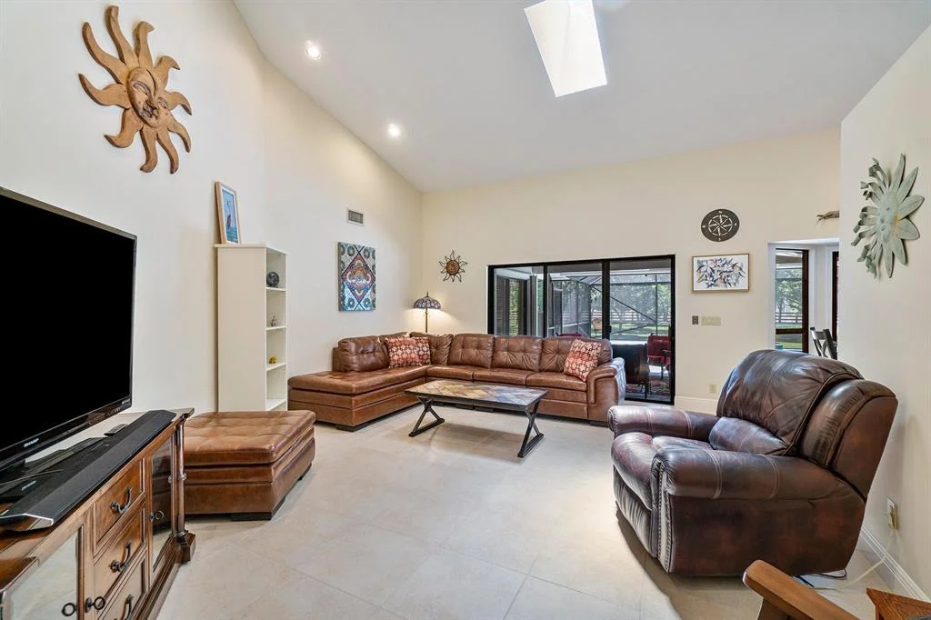 Photo of 13840 Greentree Trail