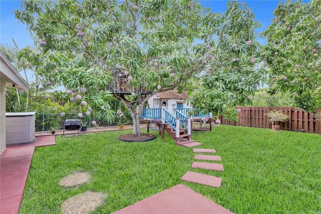 Photo of 9689 Lancaster Place