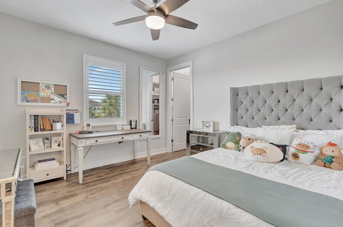 Photo of 6422 Esprit Way