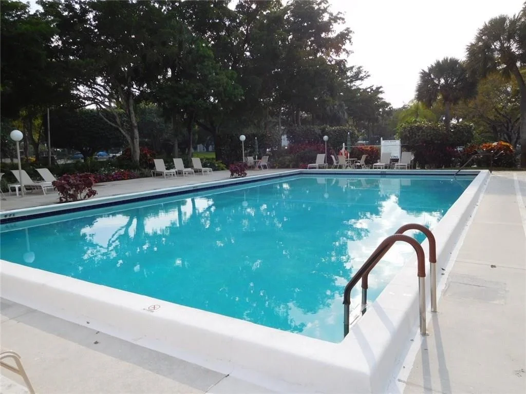 Photo of Unit 708 at 625 Oaks Drive