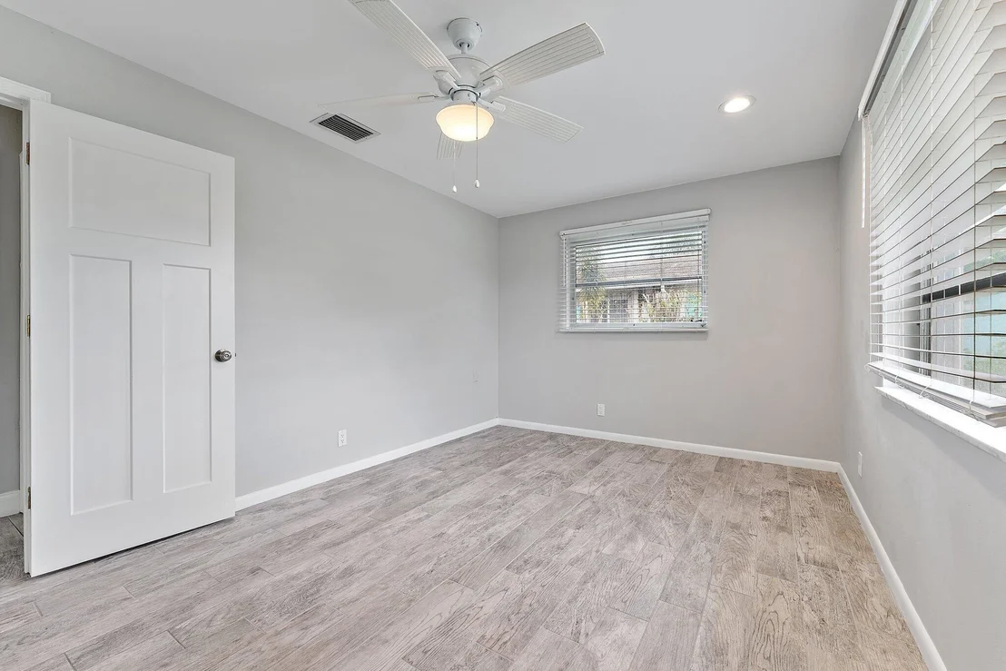 Photo of 538 Dover Road N