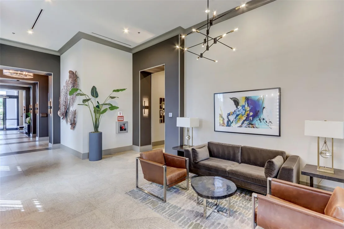 Photo of 8540 Lakeside Drive