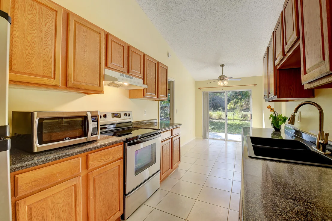 Photo of 742 W Ocean Drive