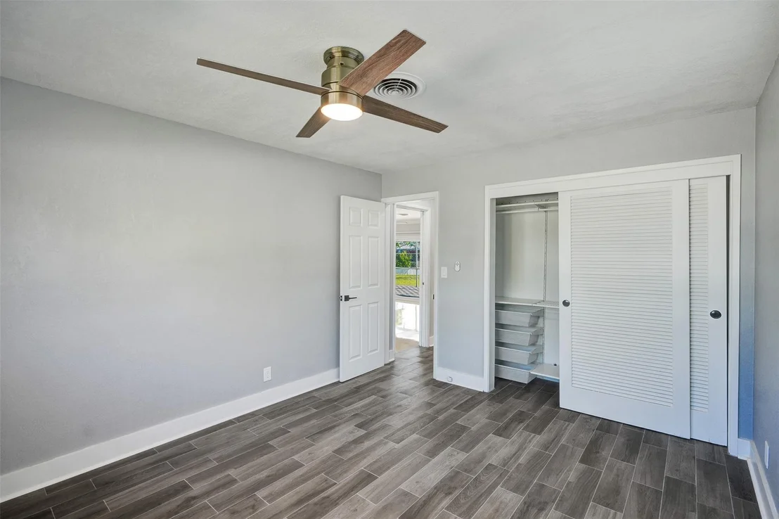Photo of 850 SE 7th Avenue