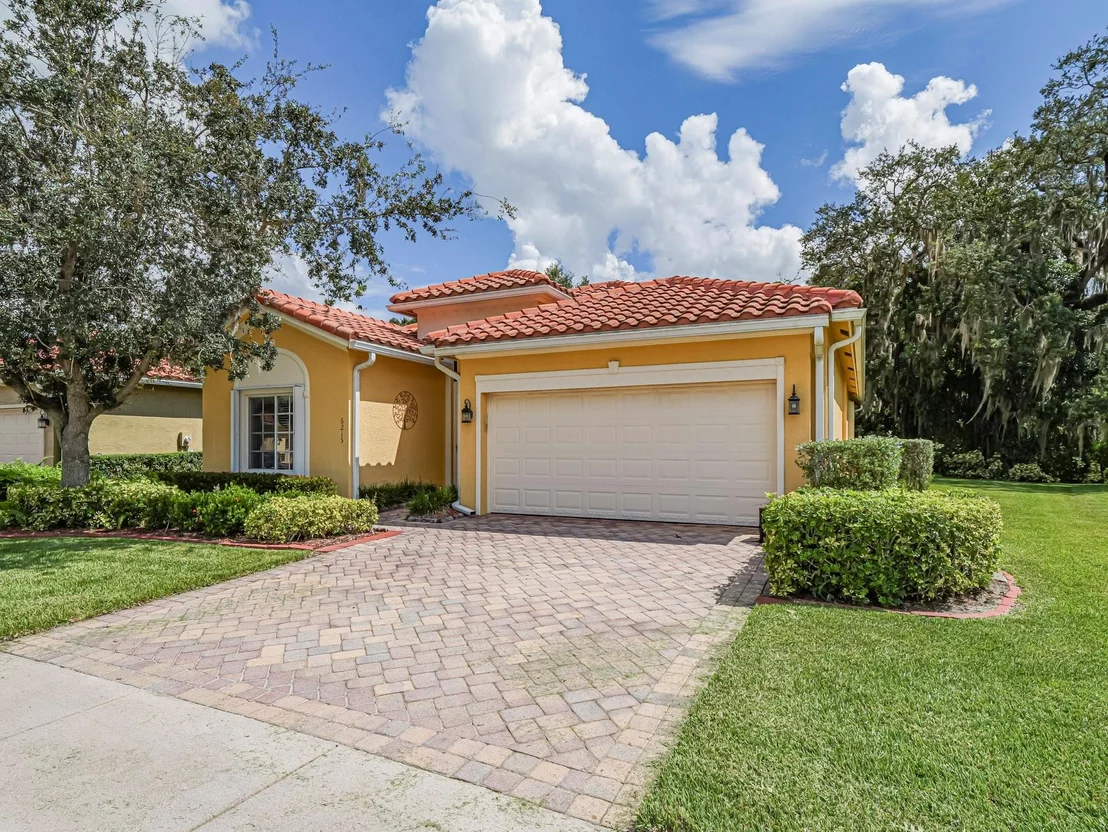 Photo of 6215 Thames Place