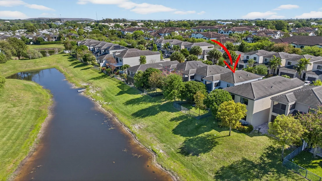 Photo of 325 NW 33rd Lane