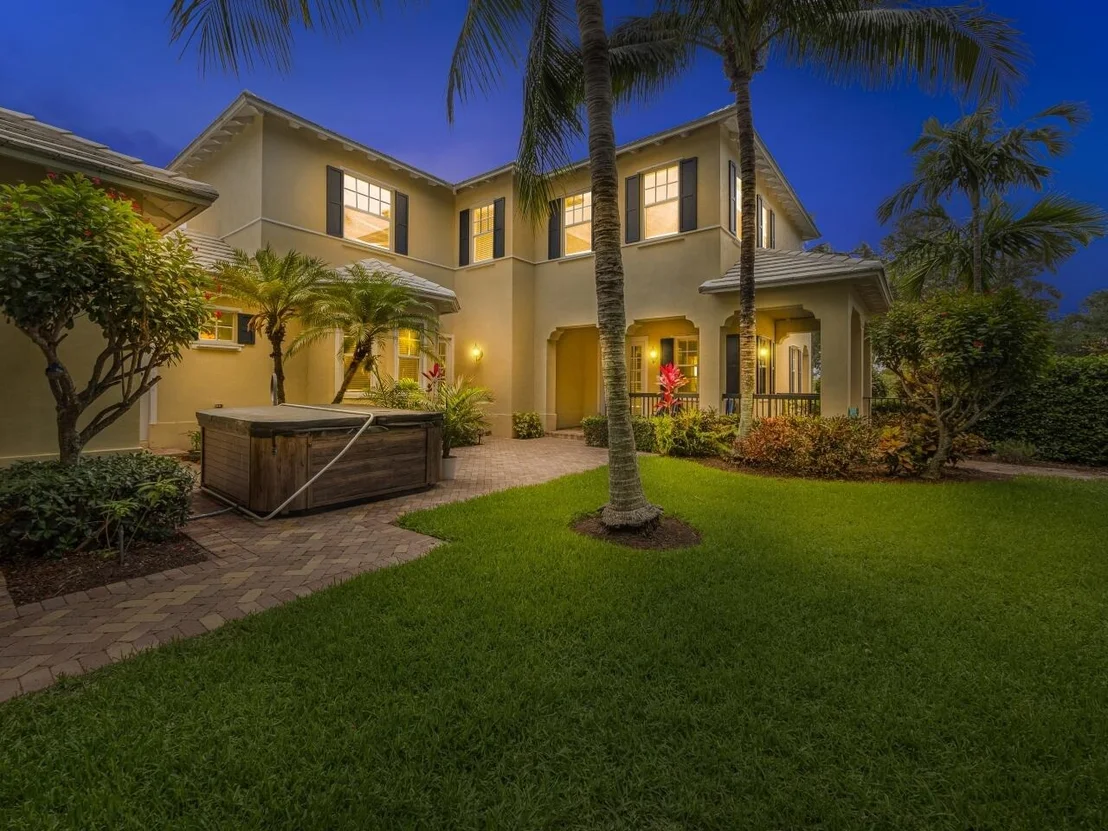Photo of 206 Botanica Drive