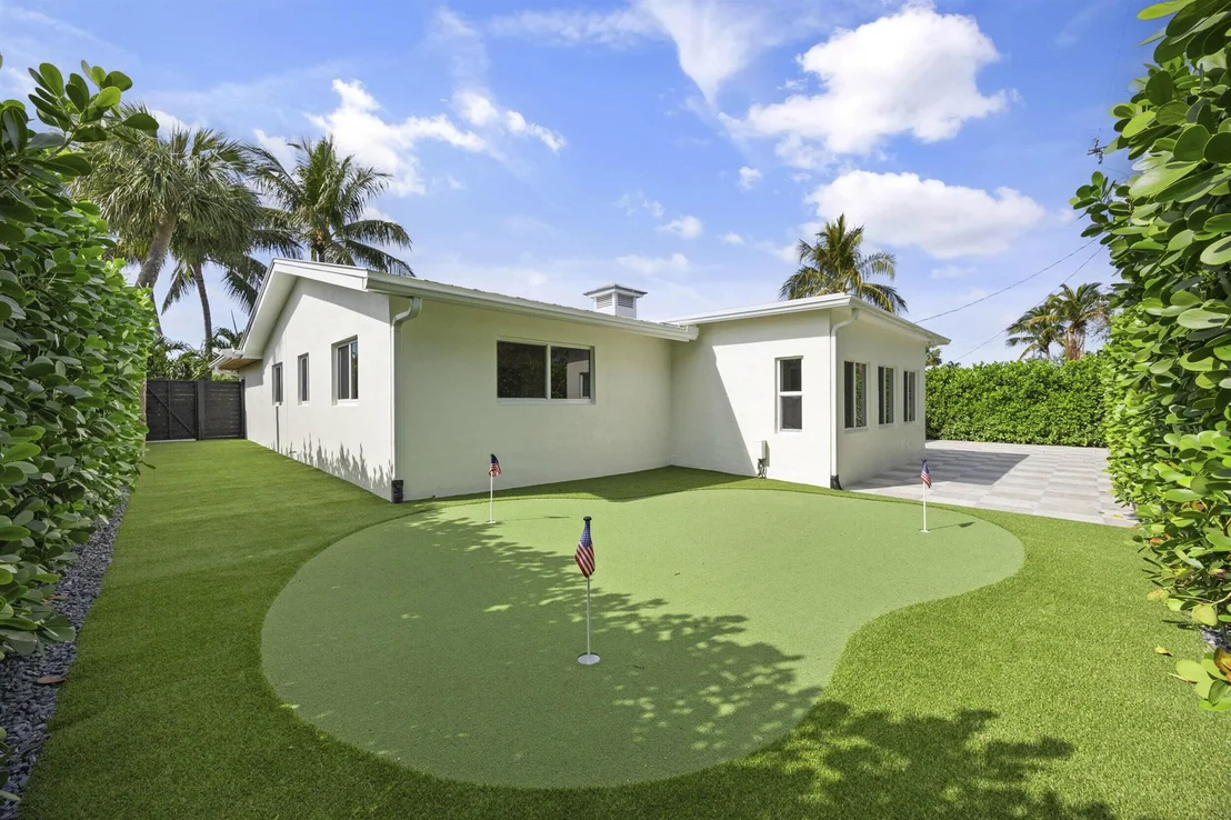 Photo of 370 Mars Avenue